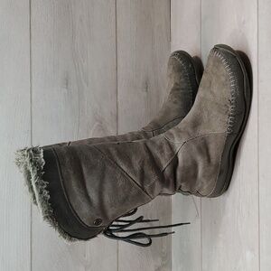 The North Face Womens Primaloft Leases 200 gram insulation Suede boots shoes 8.5